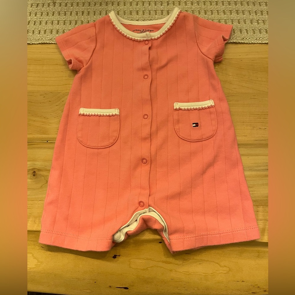 Tommy Hilfiger Coral Baby Outfit